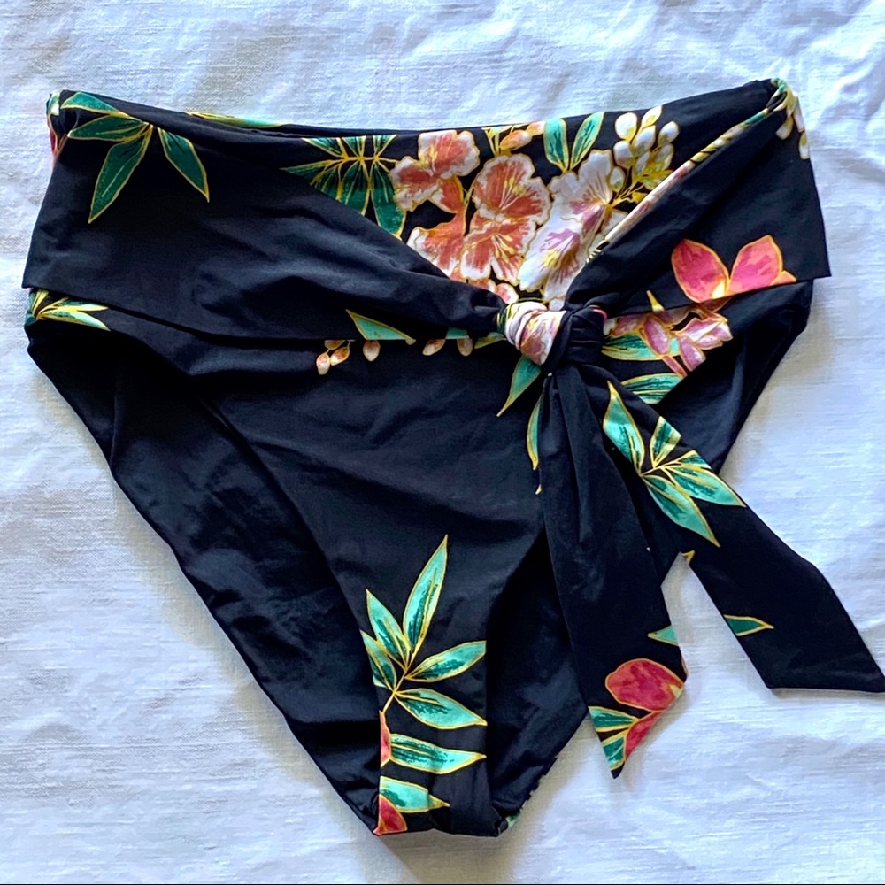 NWOT Isabella Rose High Waist Floral Bikini Bottom